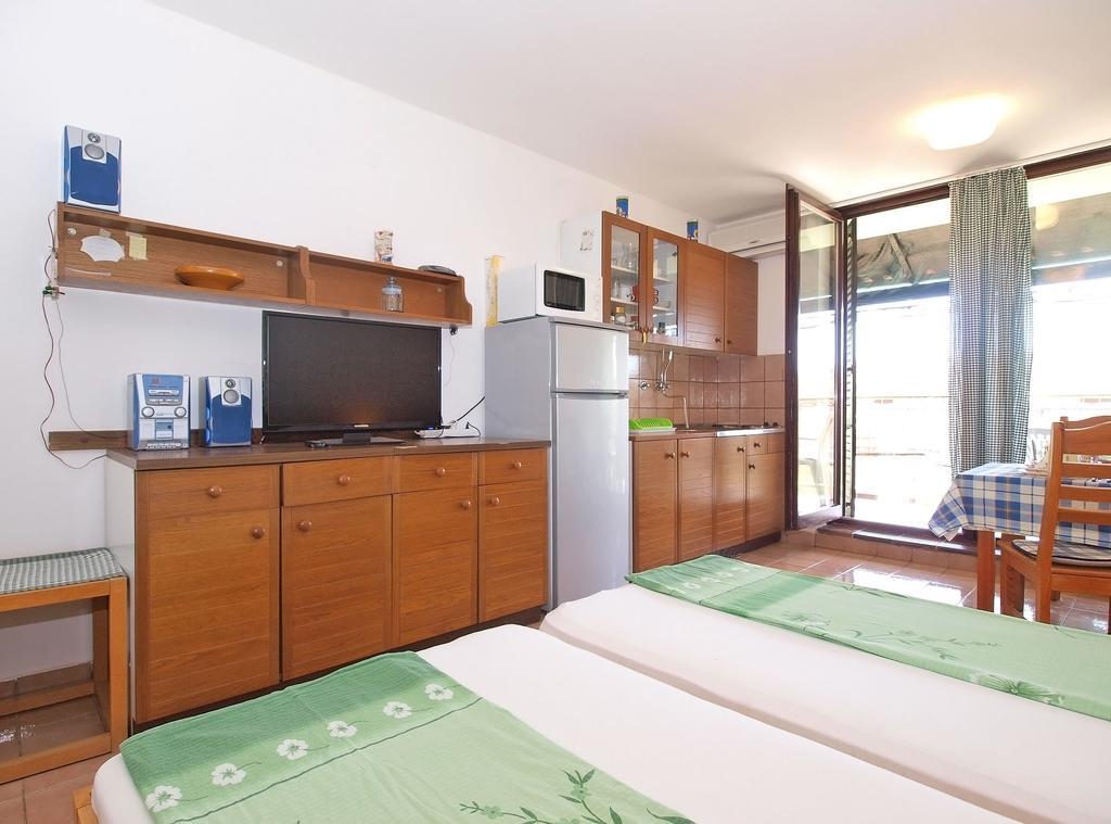 Apartment Stipe 1444 Marčana Esterno foto