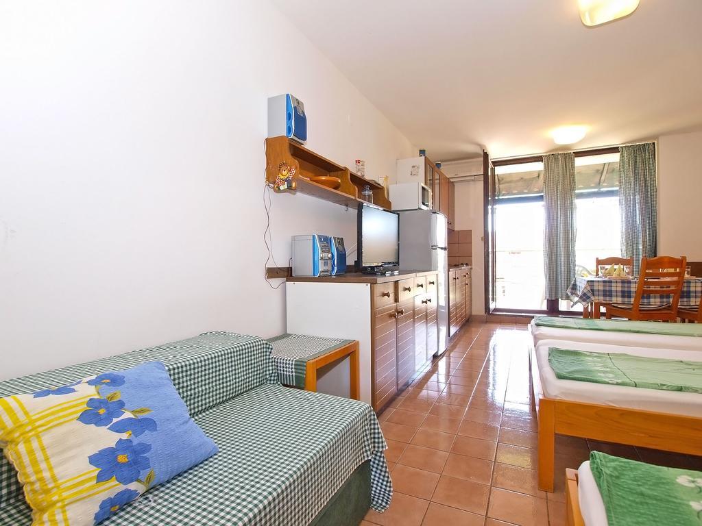 Apartment Stipe 1444 Marčana Esterno foto