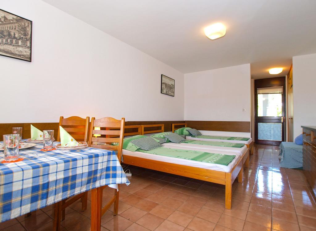 Apartment Stipe 1444 Marčana Esterno foto
